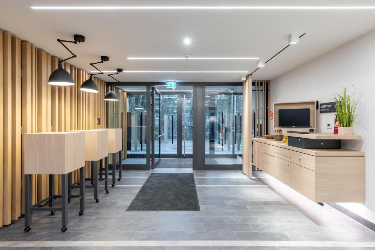 Serways Hotel Hoesel ラーティンゲン エクステリア 写真
